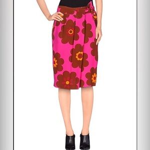 Aspesi silk skirt 👒 Italian chic!